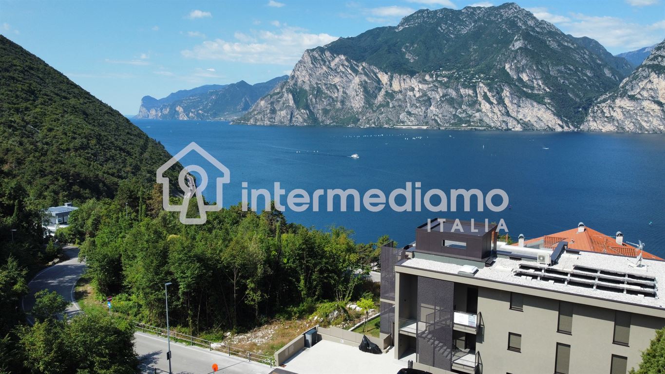 RESIDENZA MEDITERRANEA - ULTIMO TRILOCALE CON GIARDINO ESCLUSIVO! - Appartamento Residenziale Nago-Torbole